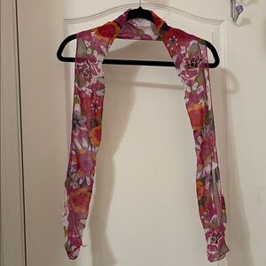 Flower scarf excellent condition